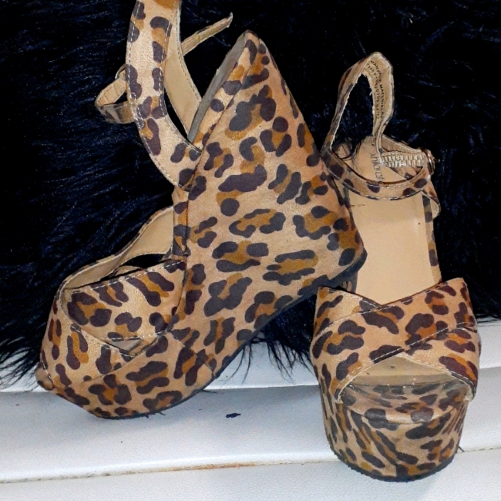 Womens open toe wedge sandals
